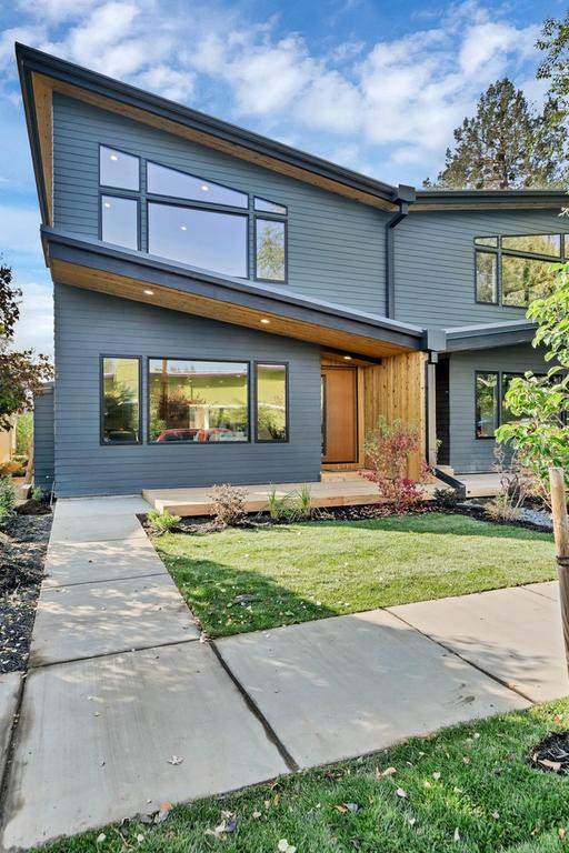 Bend Attached Townhouse, residential in Bend, OR, photo 2 of 7